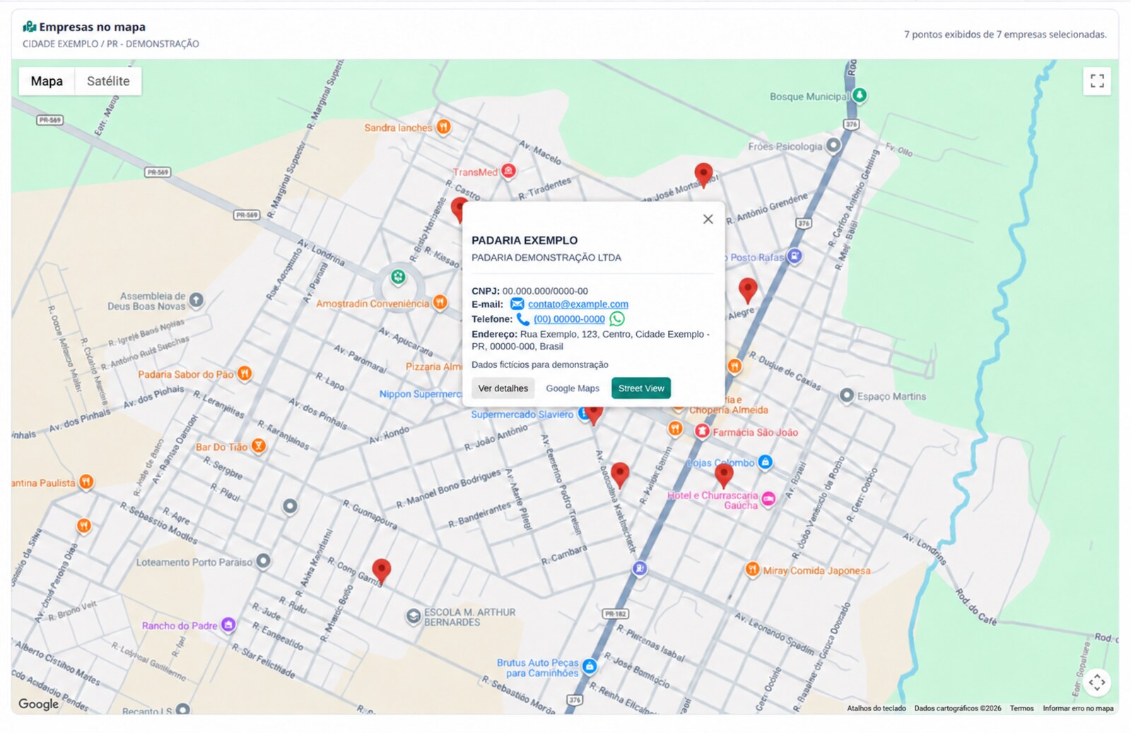 Mapa de empresas para prospecção com links de e-mail, telefone e WhatsApp no cartão da empresa
